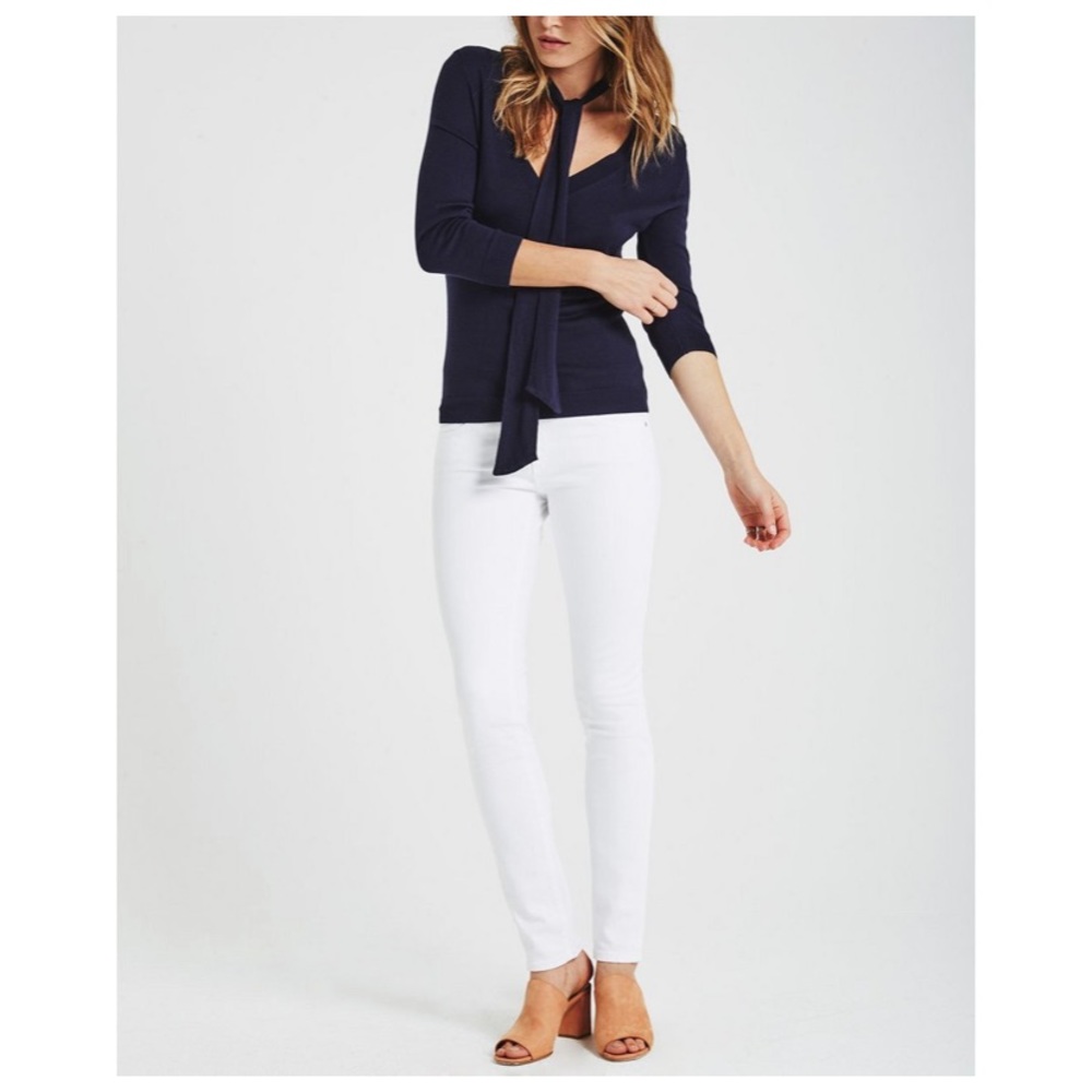 AG the stilt in white